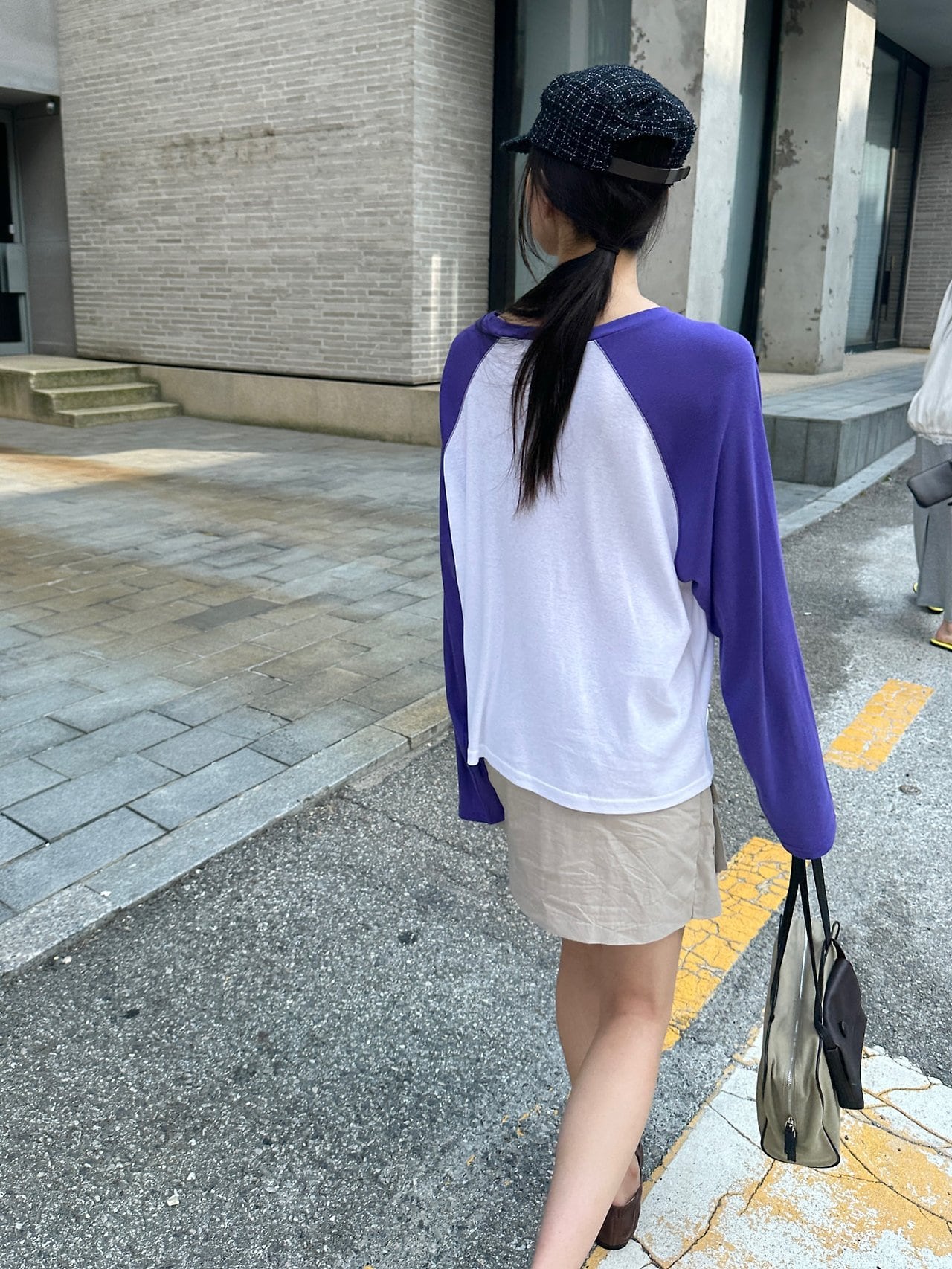 소이 배색 래글런 티셔츠