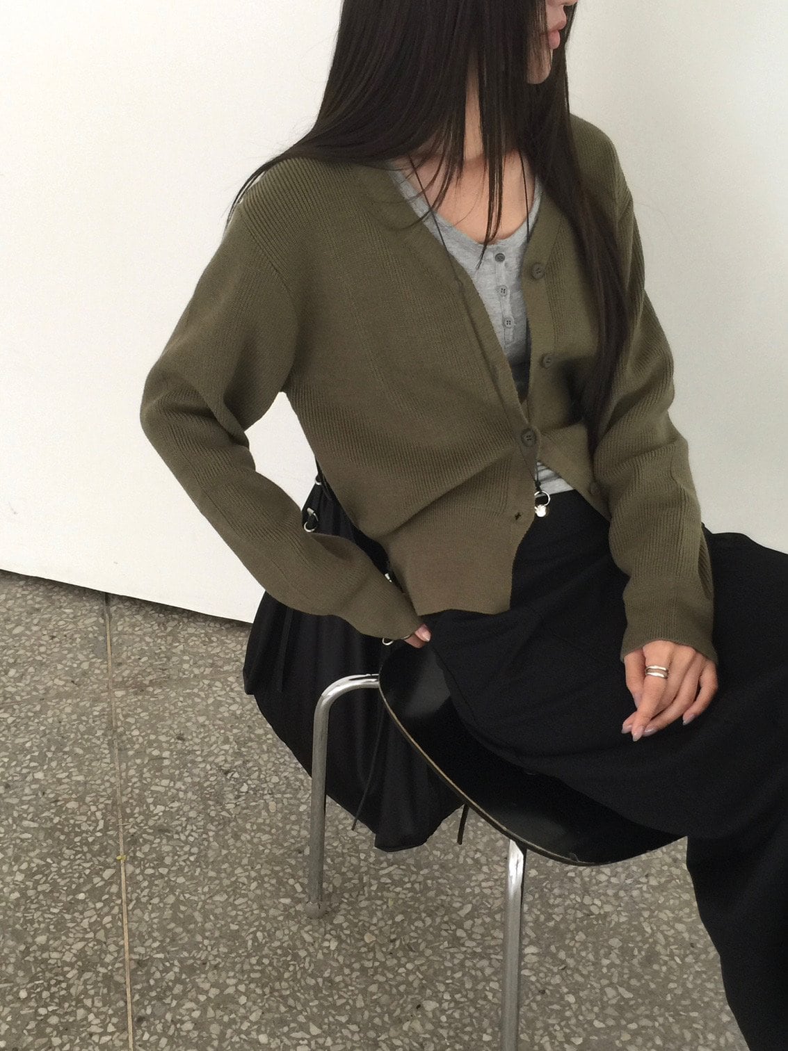 브이넥 크롭 가디건