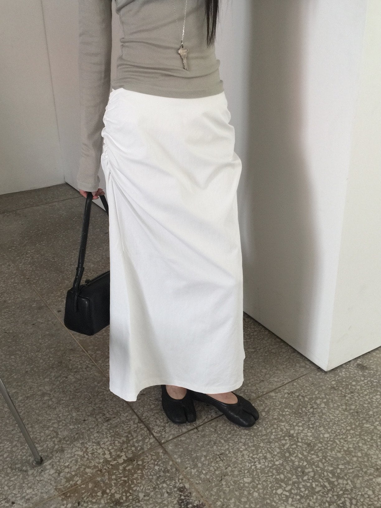 브이넥 랩 크롭 티셔츠