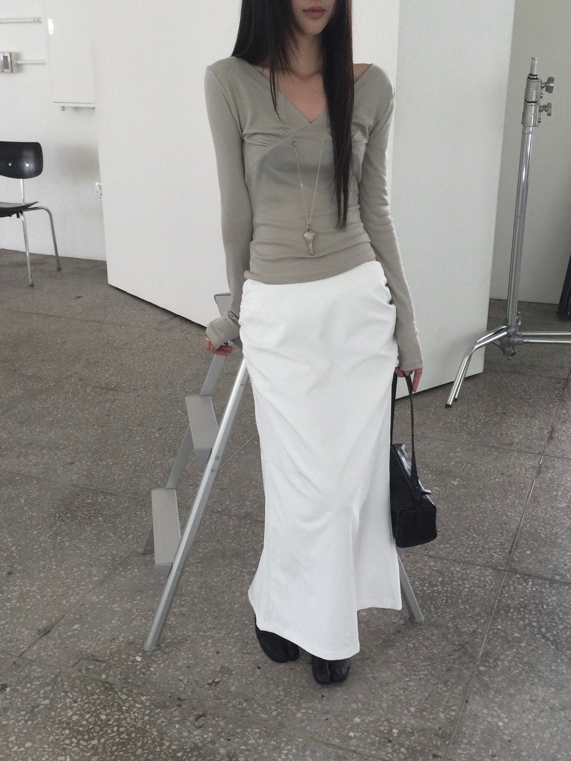 브이넥 랩 크롭 티셔츠
