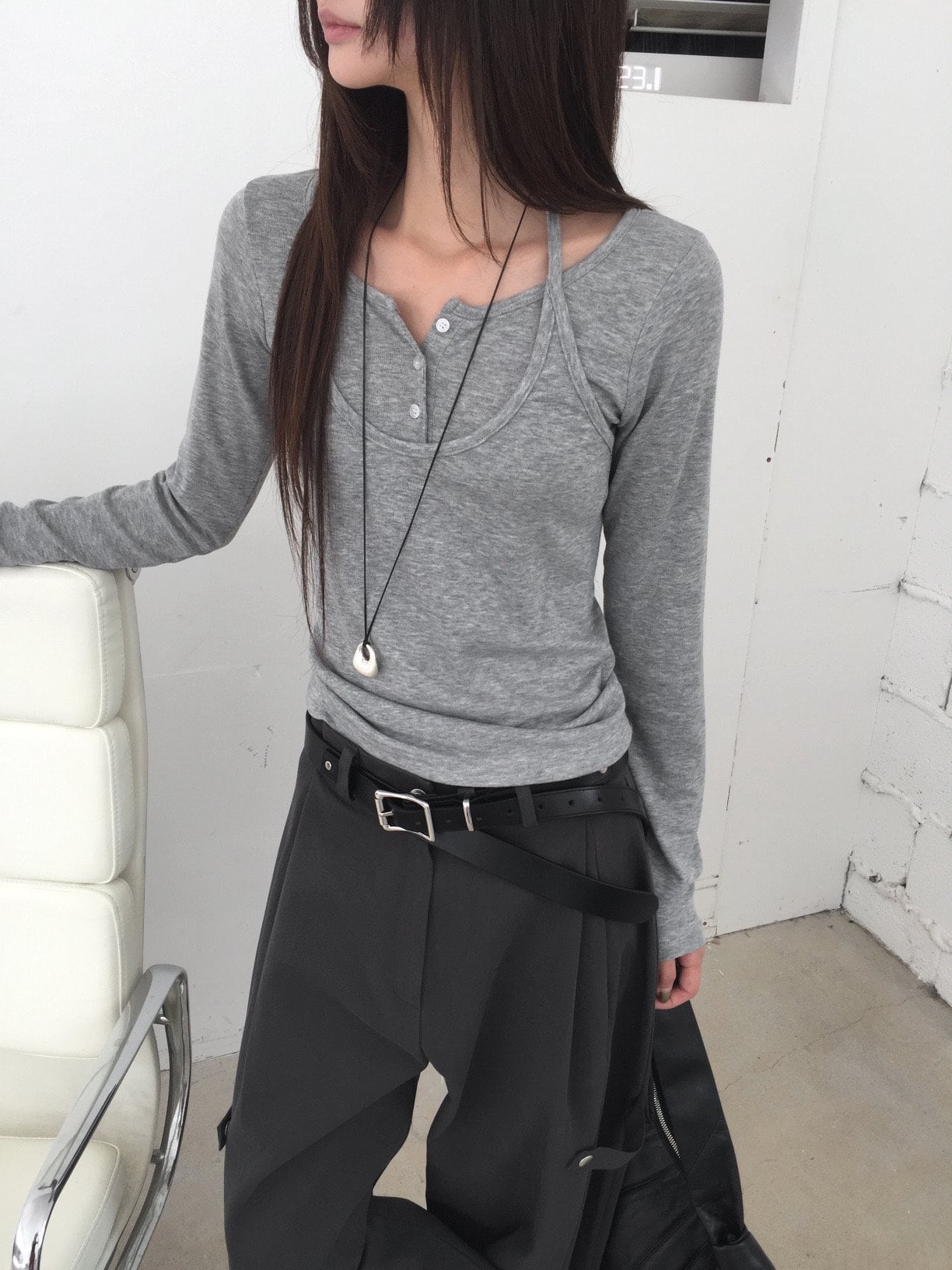 레이어드 헨리넥 긴팔 티셔츠