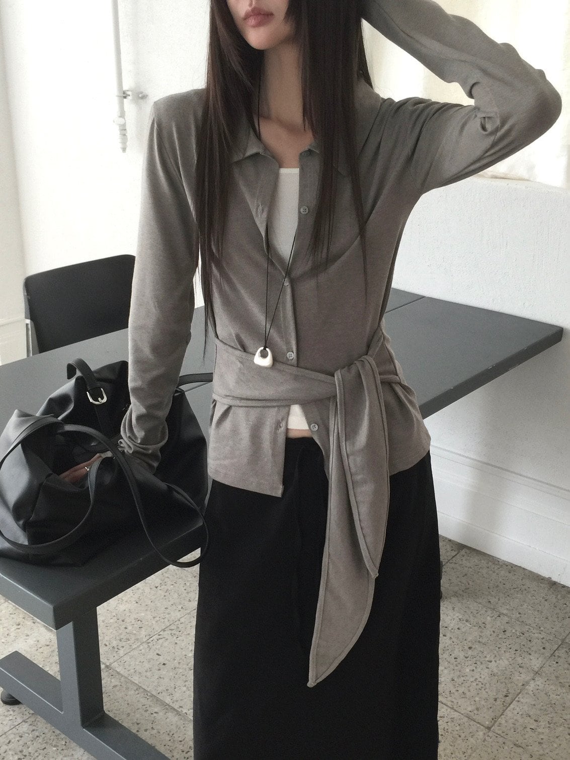 브이넥 카라 리본타이 블라우스