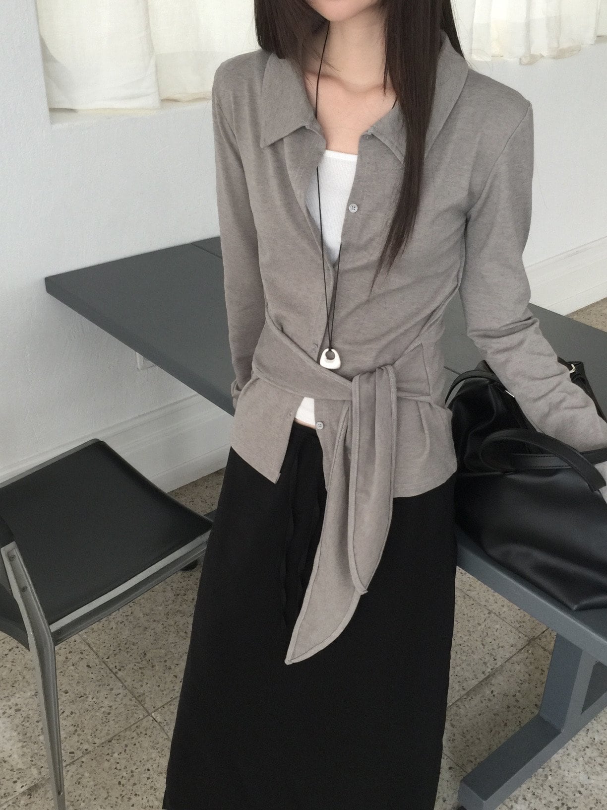 브이넥 카라 리본타이 블라우스