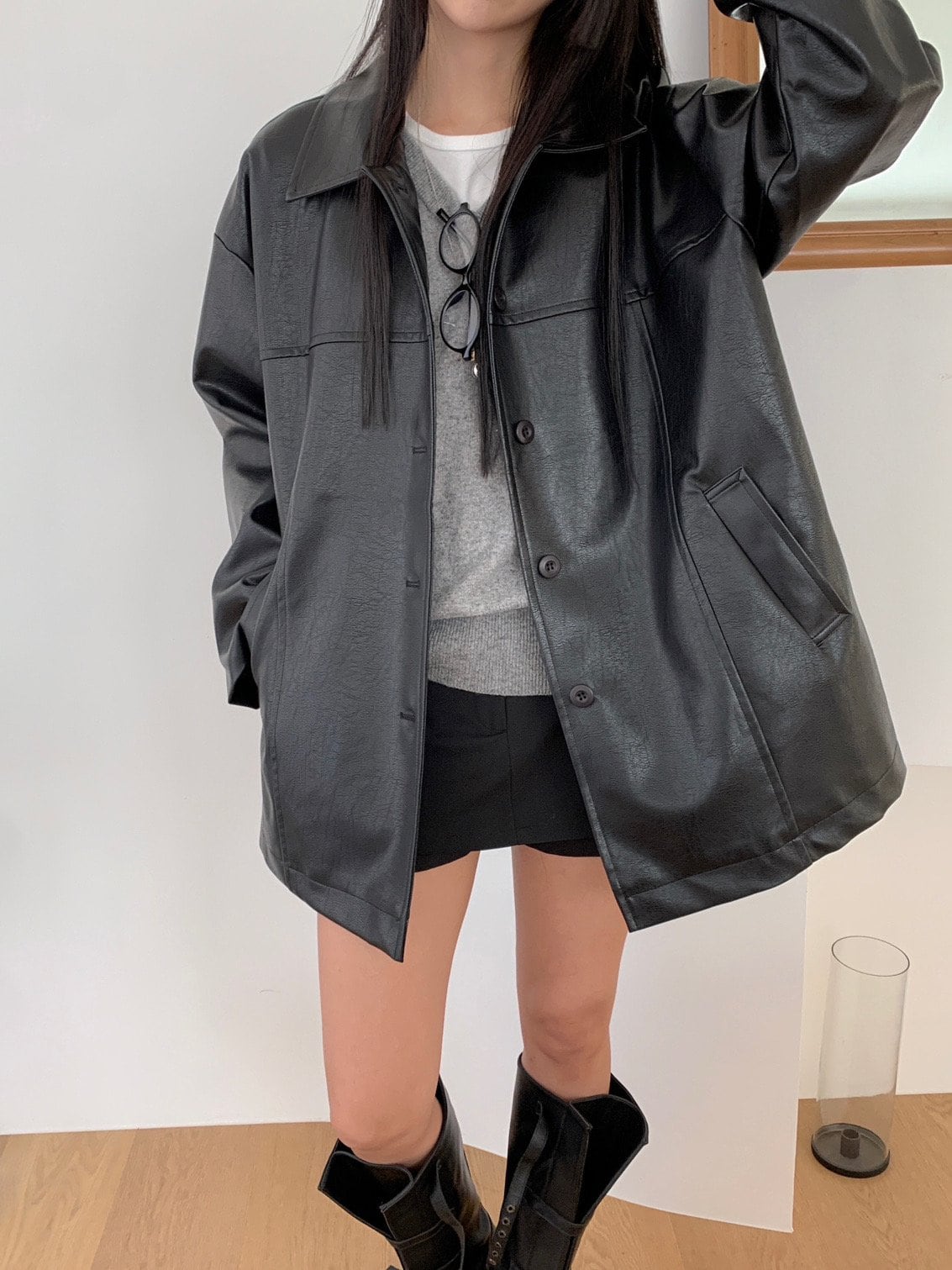 카라넥 버튼 오버핏 레더자켓
